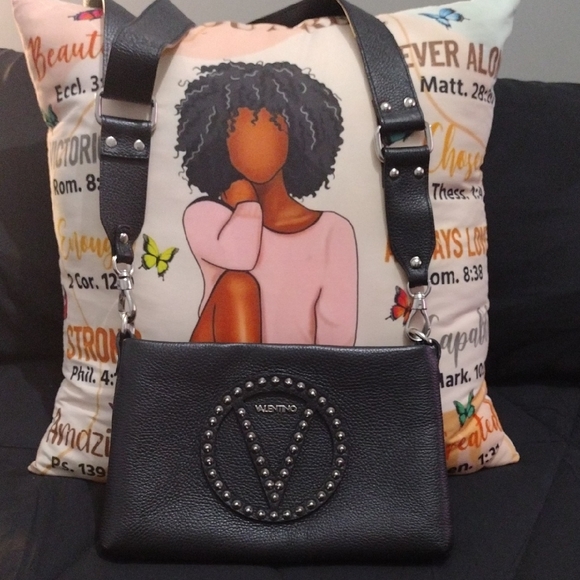 Valentino Crossbody - Picture 3 of 17